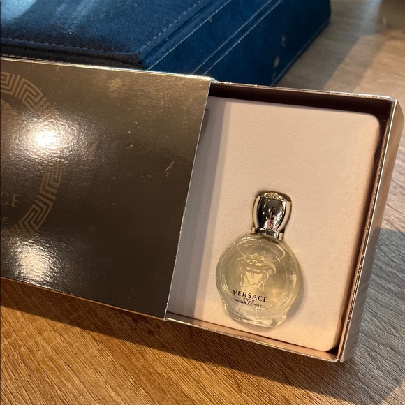 Versace Luxury Bath & Body Trio - Cream - Picture 2 of 6